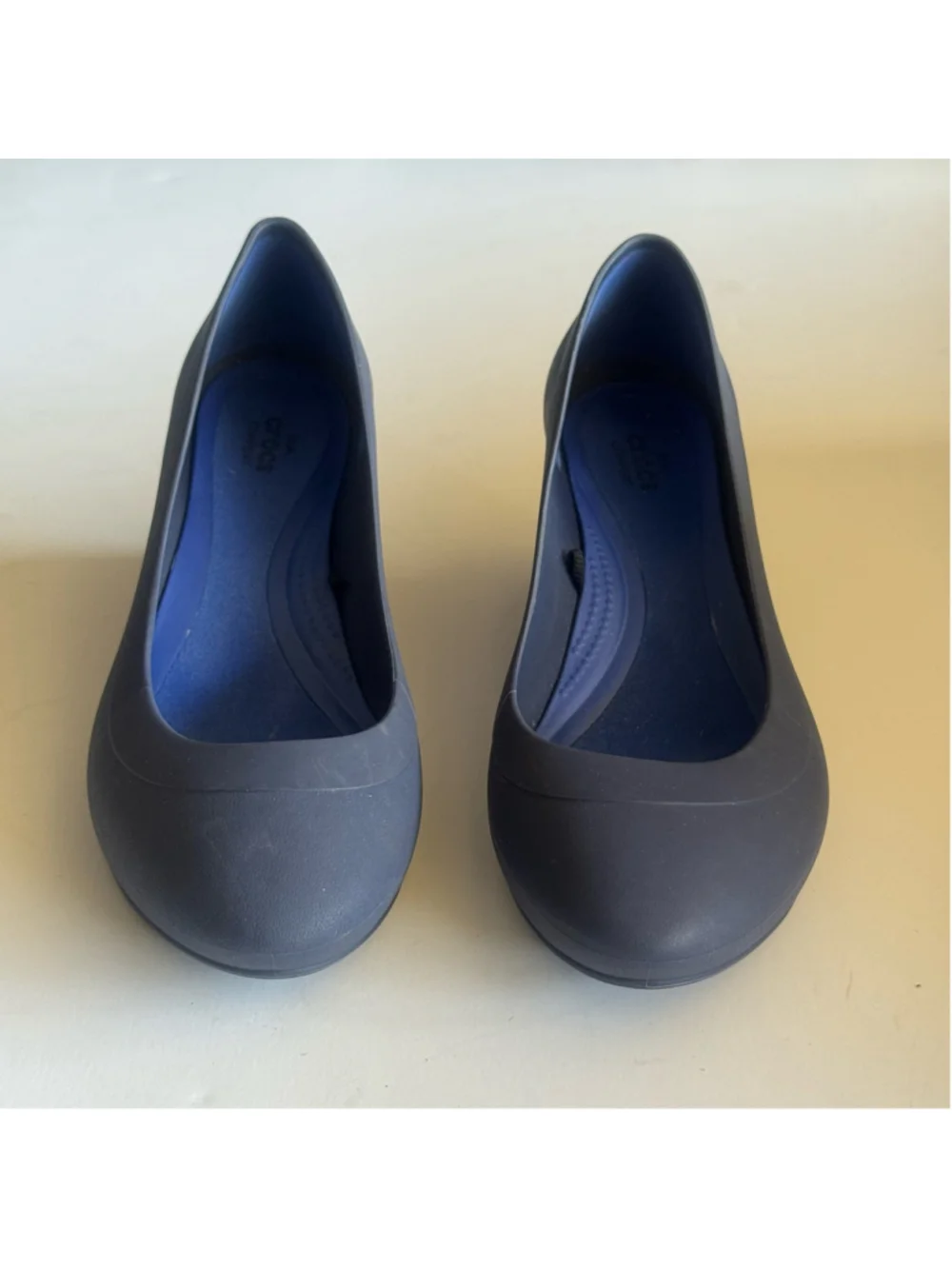 Crocs Dual Comfort Navy Blue Wedge Pumps Women’s Size 7 Work Career Shoes